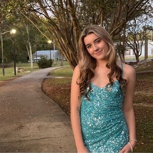 Meet your Posher, Emma